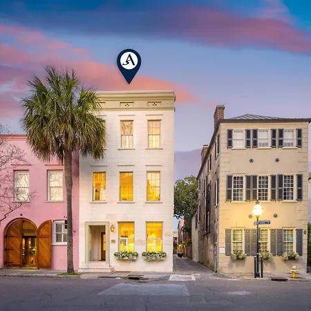 State St A By Avantstay Heart Of French Quarter